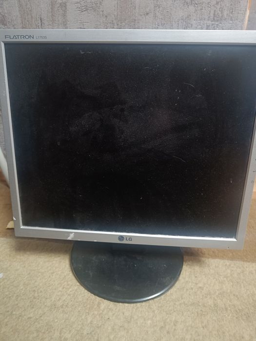 Продам мониторы старые