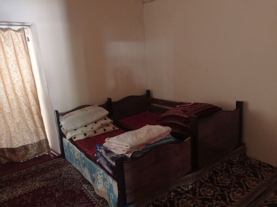 Uy sotiladi 3 xonali hovli