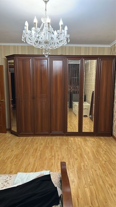Продаем шкаф с комодом