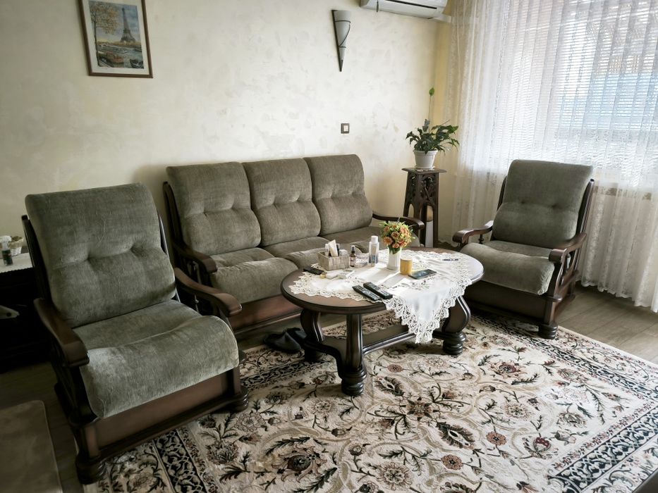 Холна гарнитура на мебелна къща Пластика