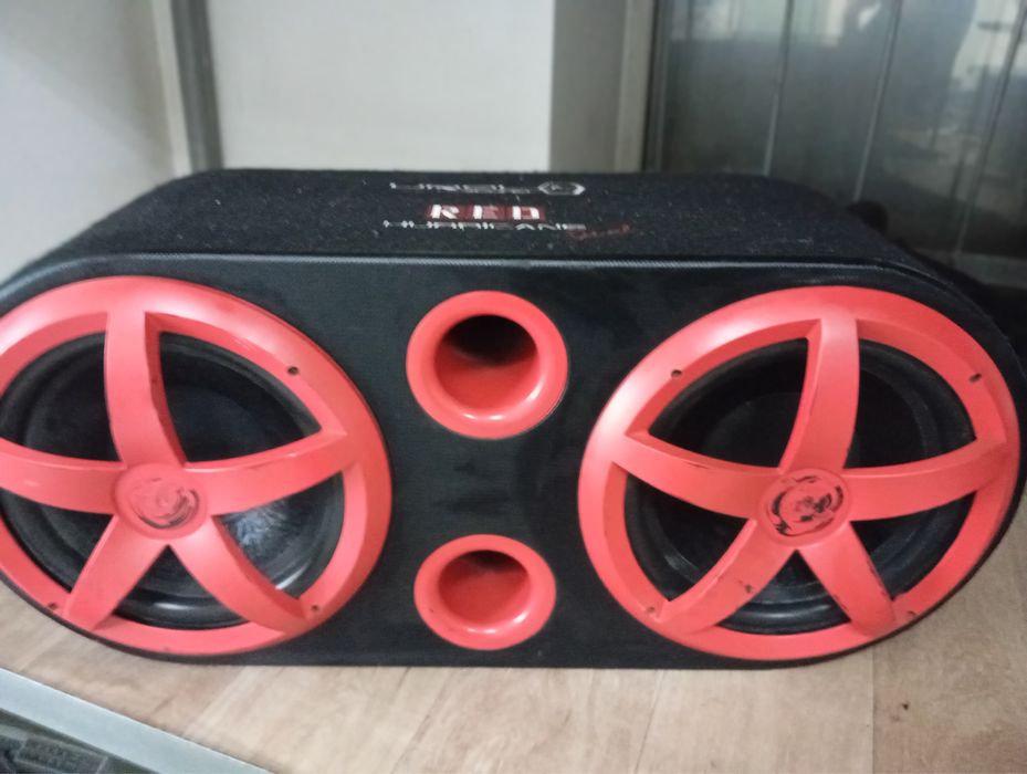 Сабуфер для автомобиля