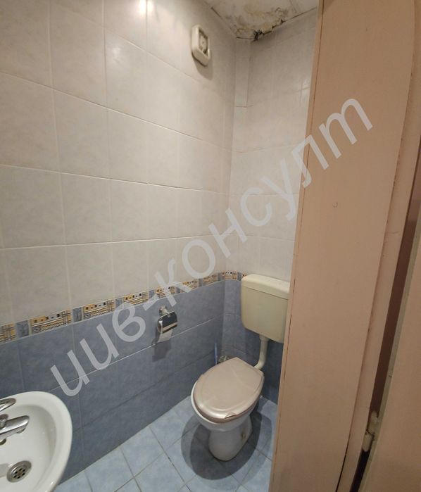 Продава се Тристаен апартамент в Велико Търново, Бузлуджа - 105 кв.м за 1600 €/кв.м - Снимка #11