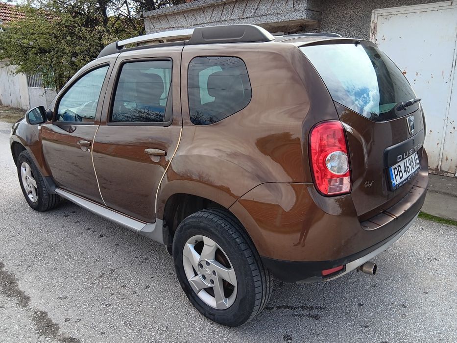 Продавам Dacia Duster 1.6i GAZ