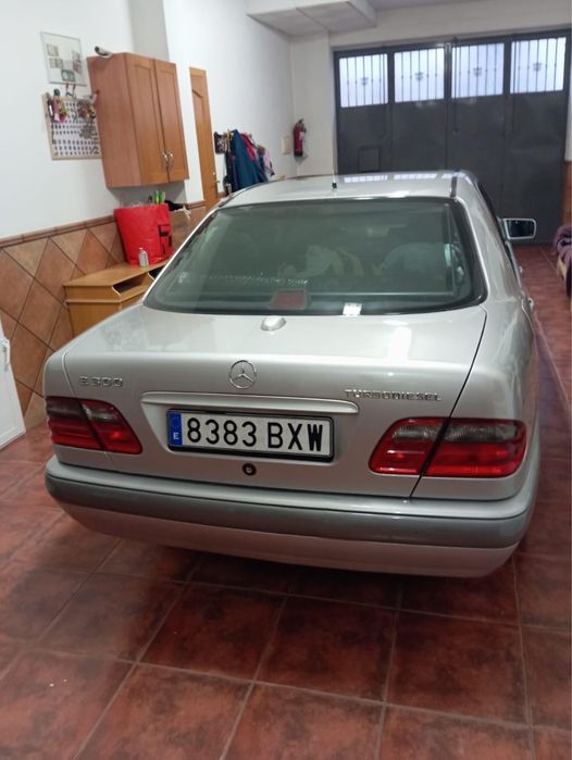 Mercedes w210 3000 td om 606 . Recent adus din Spania, impecabil