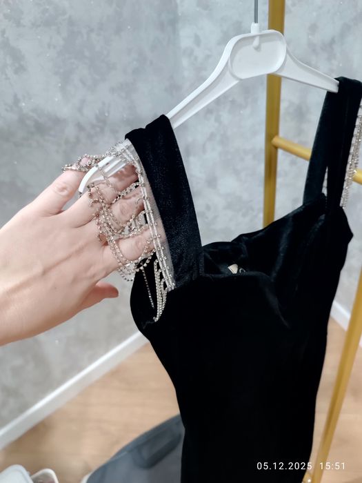 Продам платье черный бархат