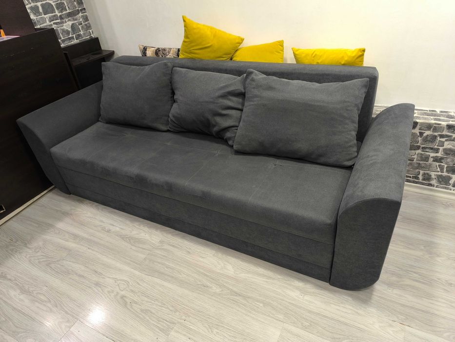 Диван с функция сън и ракла