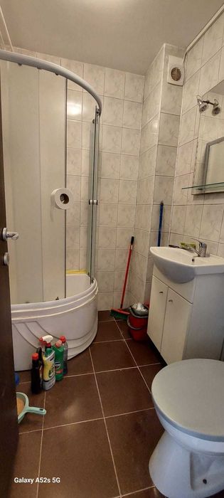Garsoniera spatioasa Tractorul