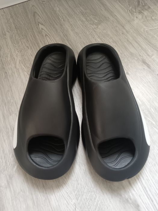 Продам новые модные шлепанцы 39-40р