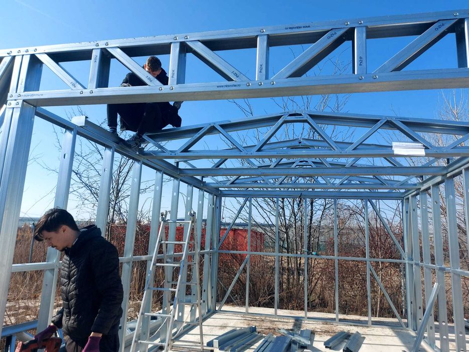 Fabricant de Garaje din structura metalica si panouri izolate