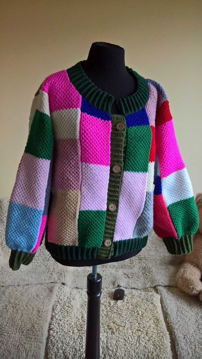 Дамска плетена жилетка