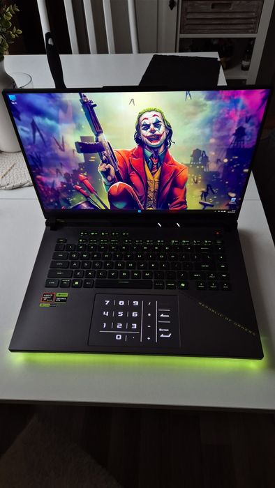Laptop Gaming Asus ROG Strix G16 G614FR