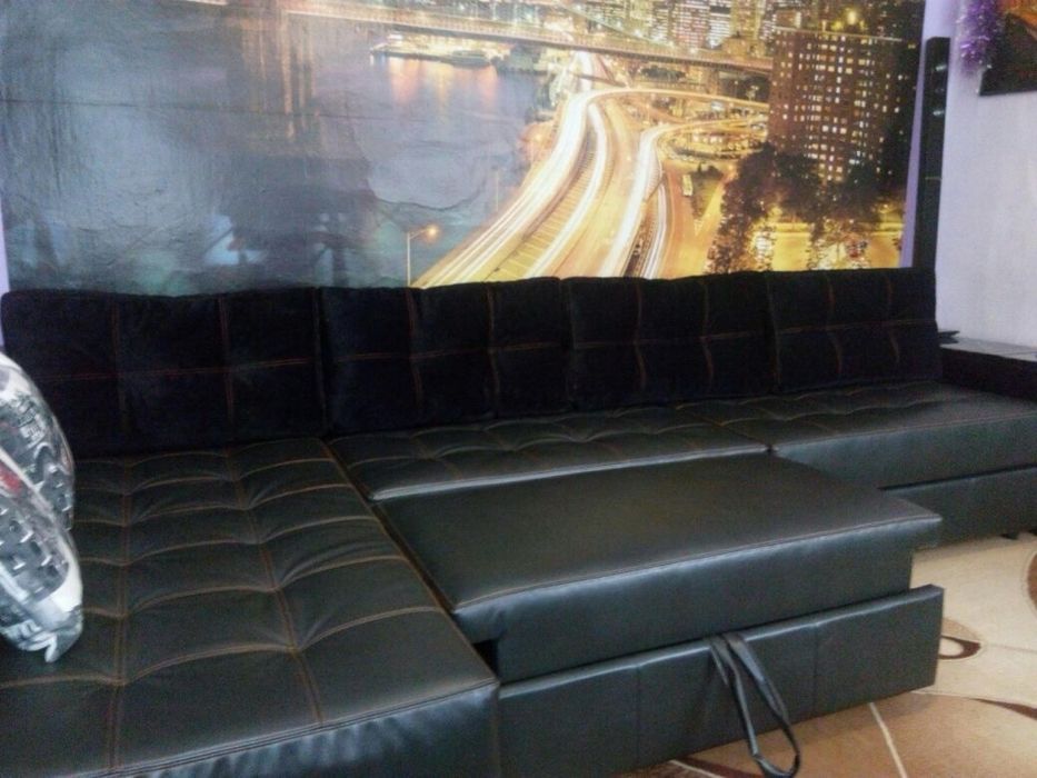 Продам диван. В хорошем состоянии!