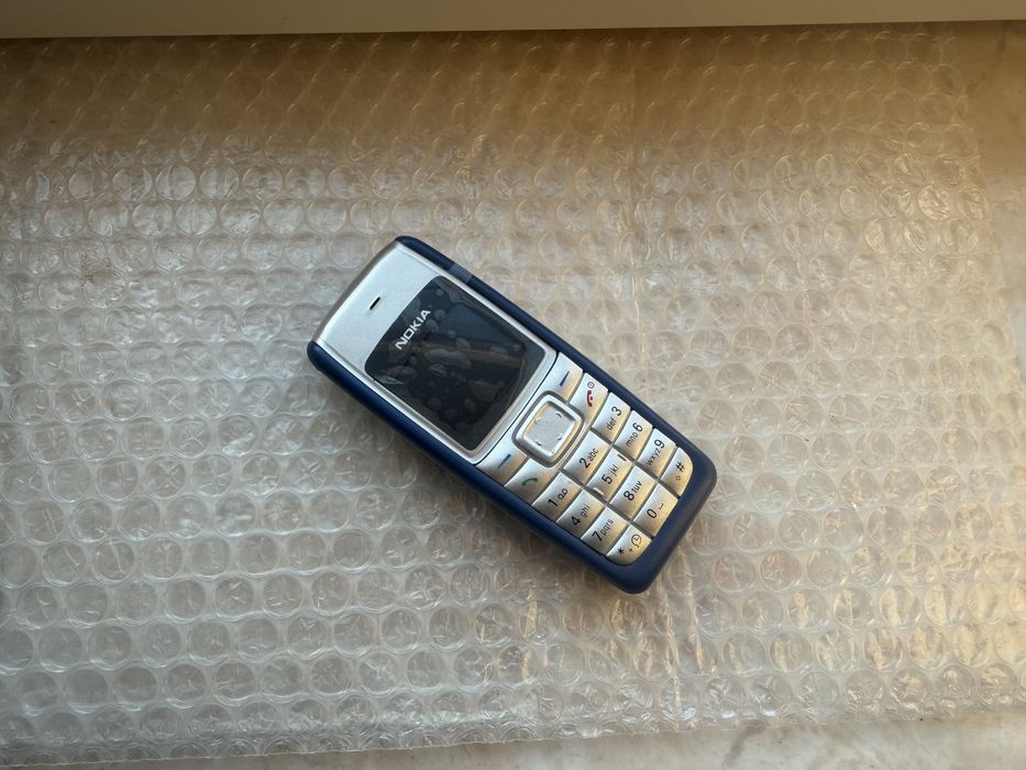 Nokia  2310 in carcasa de 1110, ca si nou! De colectie!