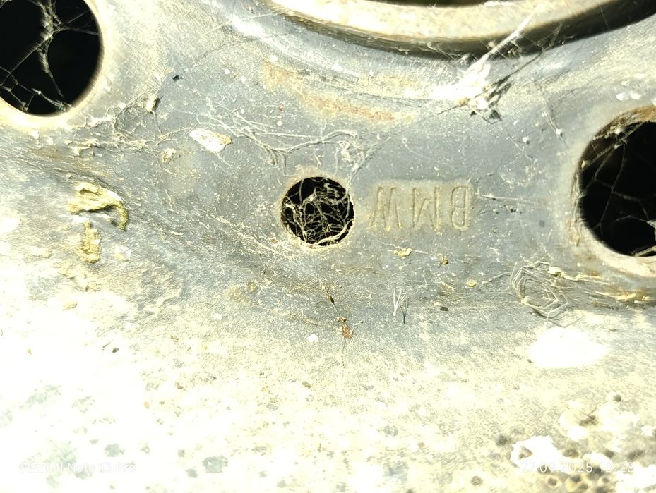 Диск на БМВ р15 на запаску