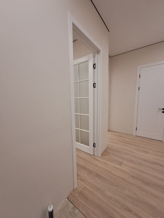 Укладка ламината, кафель ,керамогранит.