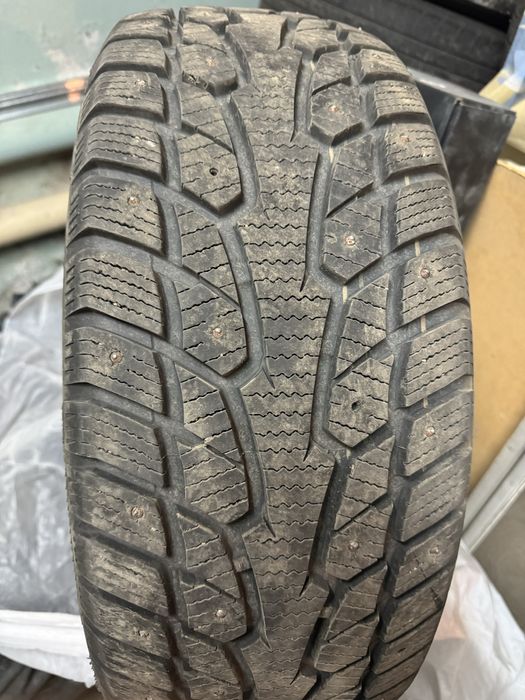 Зимние шины комплект