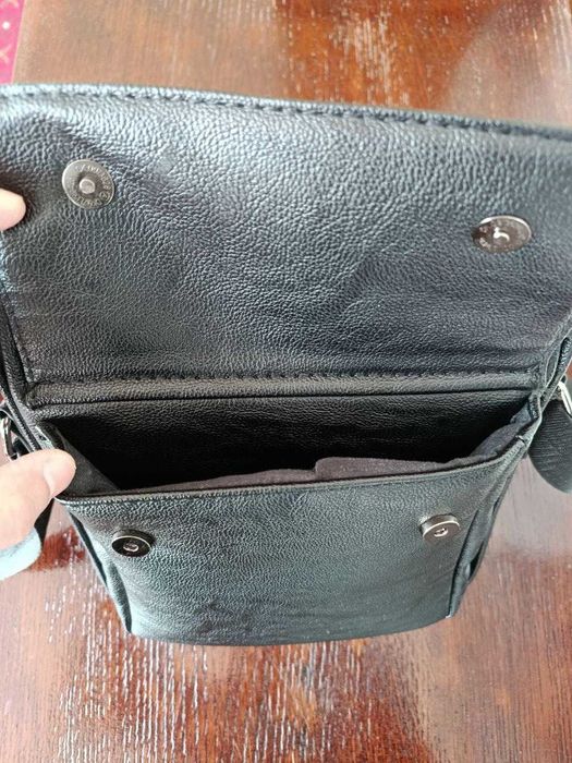 Продается мужская сумка через плечо/Erkaklar yelka sumkasi sotiladi
