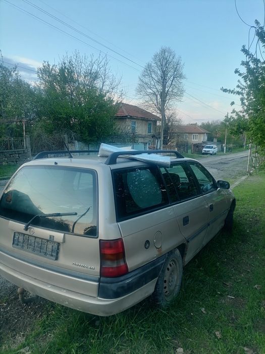 2броя Opel Astra f 1.6 mono газ-бензин НА ЧАСТИ! НИСКИ ЦЕНИ!