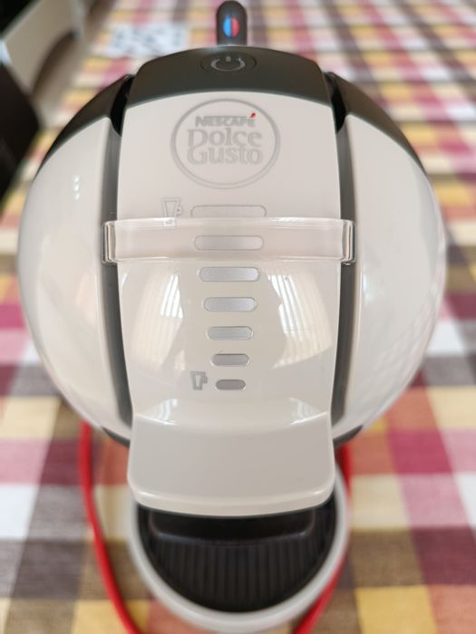 Кафемашина Dolce gusto Nescafe