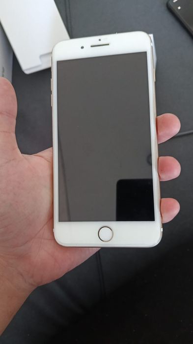 Продаю IPhone 7 plus