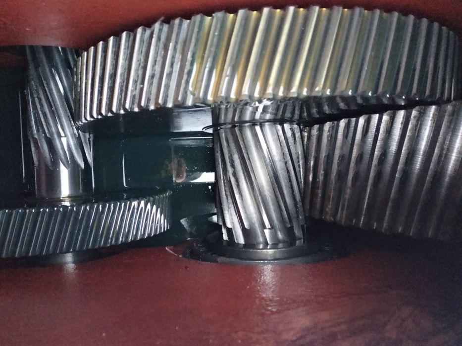 Продам редуктор ЦЗУ-355Н