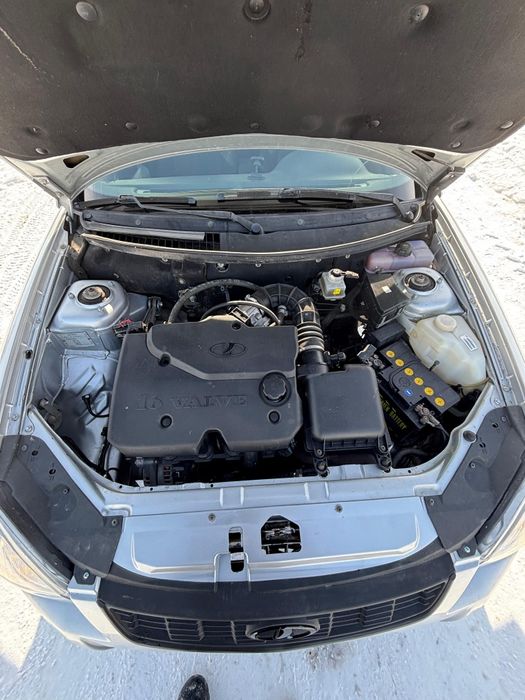 Продам Приору 2011 год