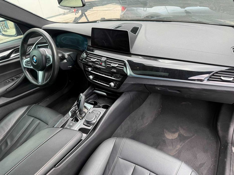 Dezmembrez BMW seria 5 G30 530E