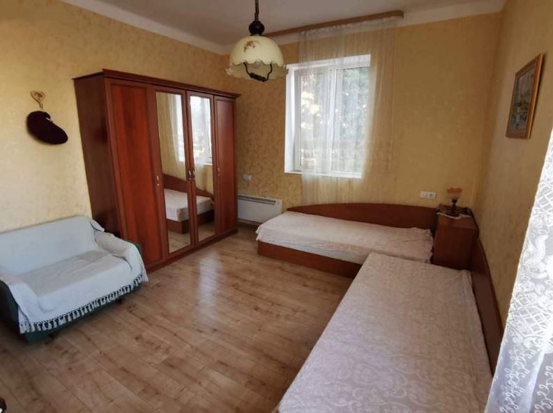 Дава се под наем Двустаен апартамент в Варна, Колхозен пазар - 50 кв.м за 325 € - Снимка #2