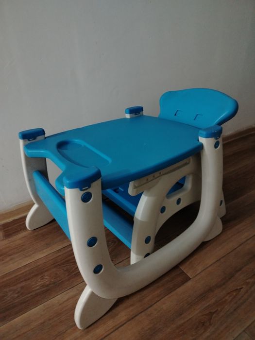 Продам детский столик.