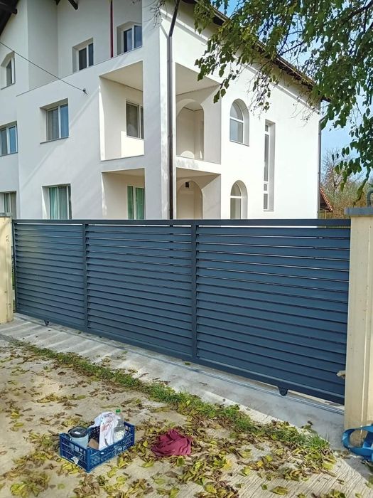 Porți, garfuri,balustrade,copertine din inox și fier