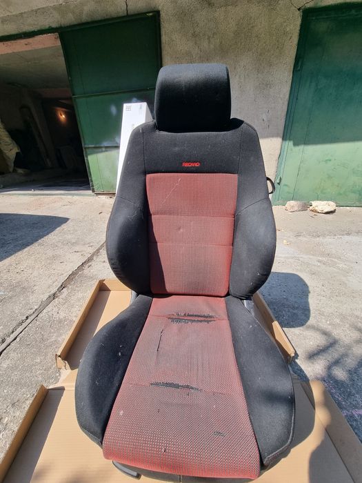 Дълбоко RECARO за двуврата