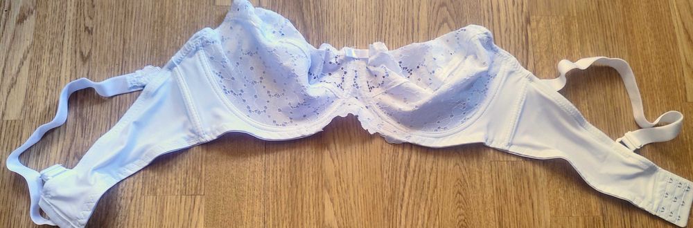 Дамски сутиен с дантела