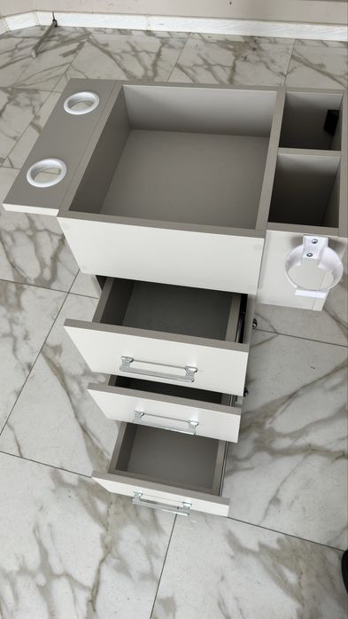 продаётся САЛОННЫЙ оборудование