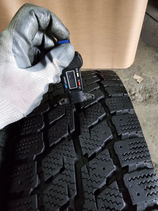 4 anvelope iarna 205 65 16C  Gislaved 7.5mm