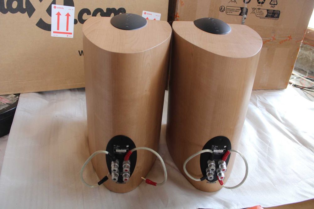 Тонколони KEFF IQ3 - Английски от 20hz - 40,000khz