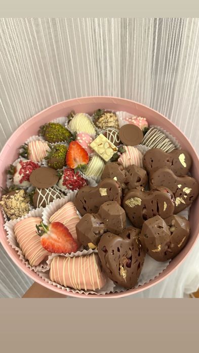 Клубника в шоколаде Алматы