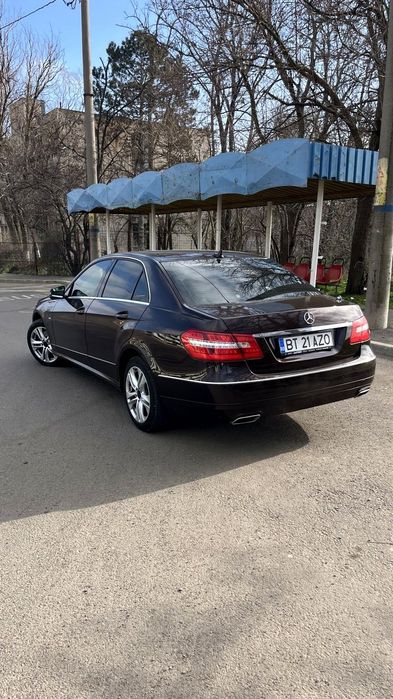 MERCEDES-BENZ E-Class 2011 — imagine 5