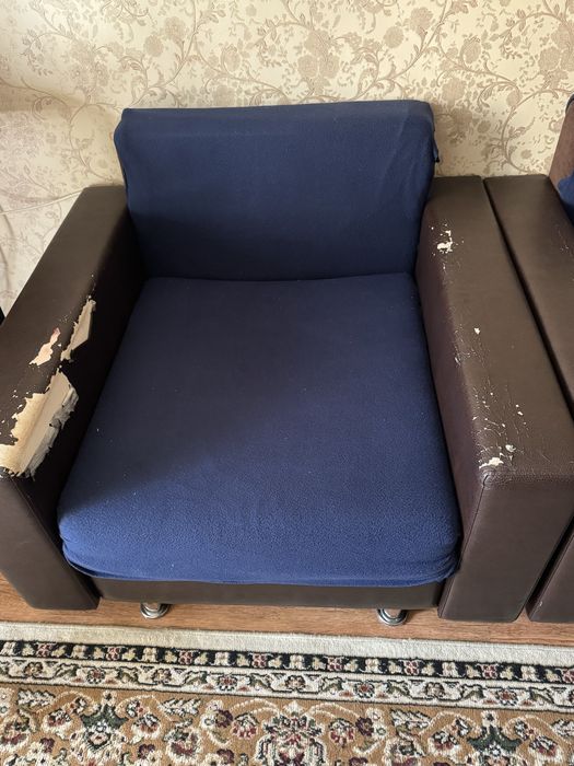 Продаю 2 кресла-кровати.