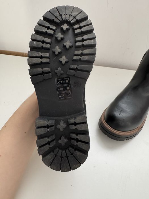 Детски боти RESERVED