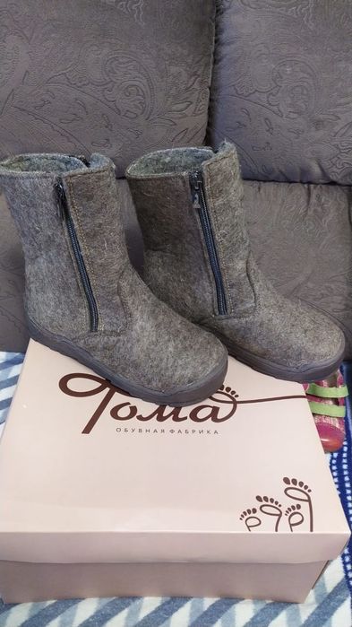 Продам валенки детские.