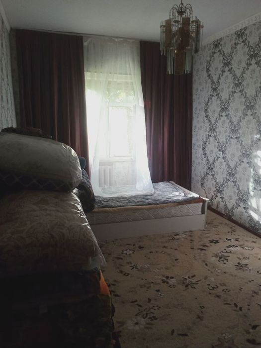 Чирчик шахар 
10-микрораён 
#3-хона 1-этаж янги планировка
Квартира