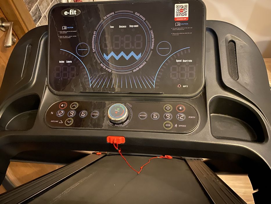 Banda de alergat e-fit