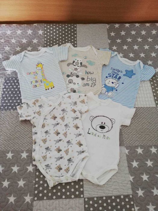 Лот бебешки бодита с къс ръкав 56 см. 8 части с подарък