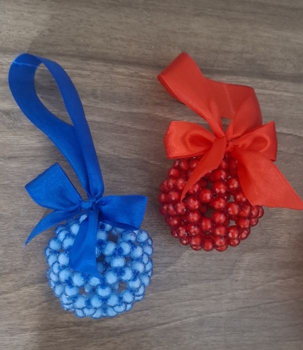 Елочные игрушки из бусин