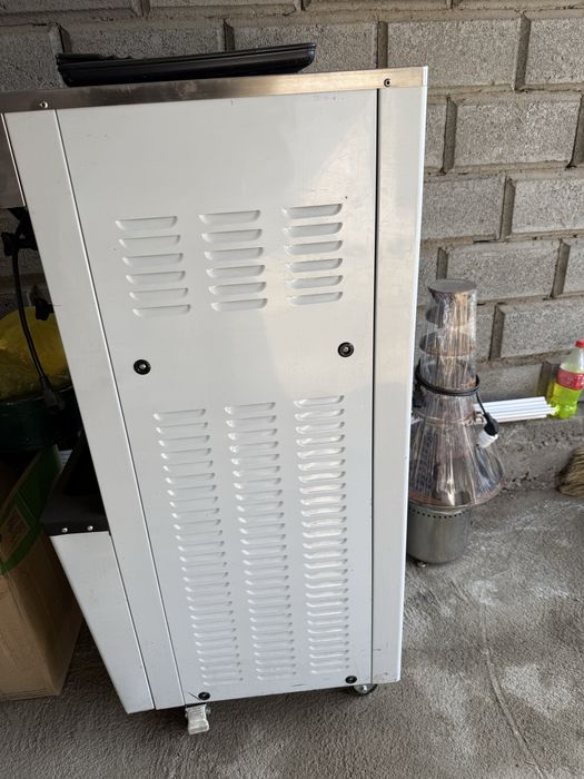 Фризер аппарат мороженое