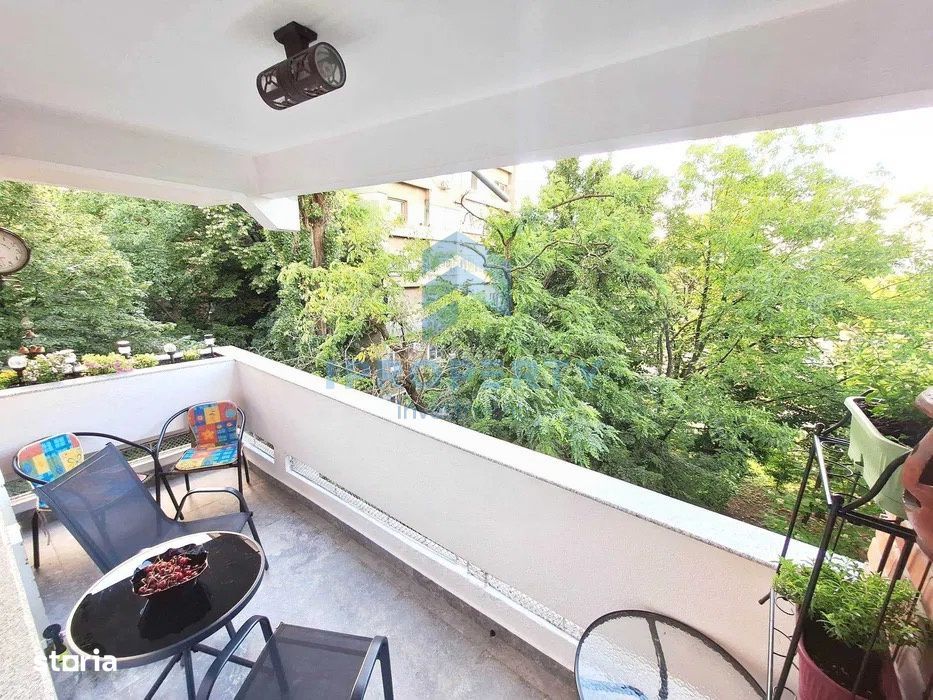 Favorit 2 camere renovat boiler cu balcon si prox. metrou