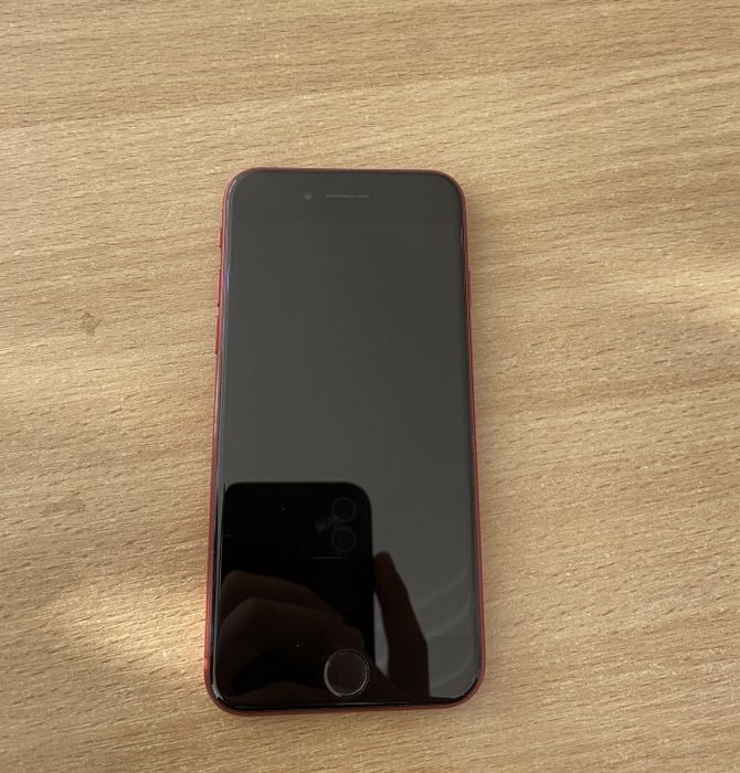 Продам iPhone Se2020