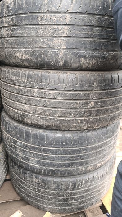 235/45/18 комплект лето без камерки без грыж