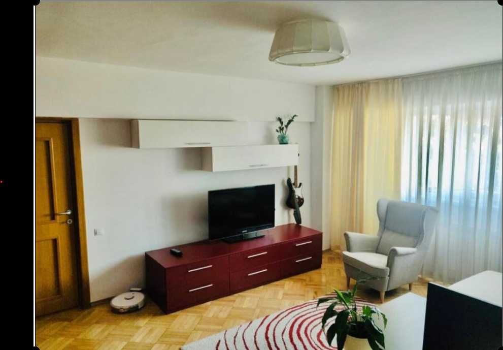 PROPRIETAR, 2 camere mobilat si utilat intre Camera de comert si Timpuri noi, vedere Dambovita