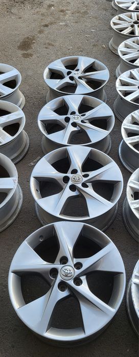 Диска привозные R18 Toyota Camry 50